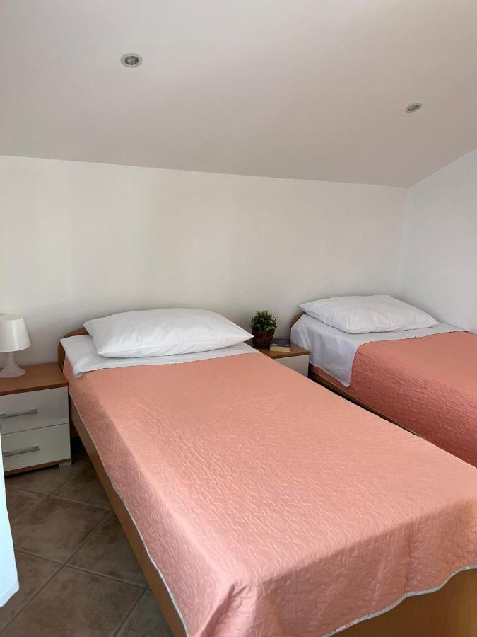 Brzac Apartments Marinovic מראה חיצוני תמונה