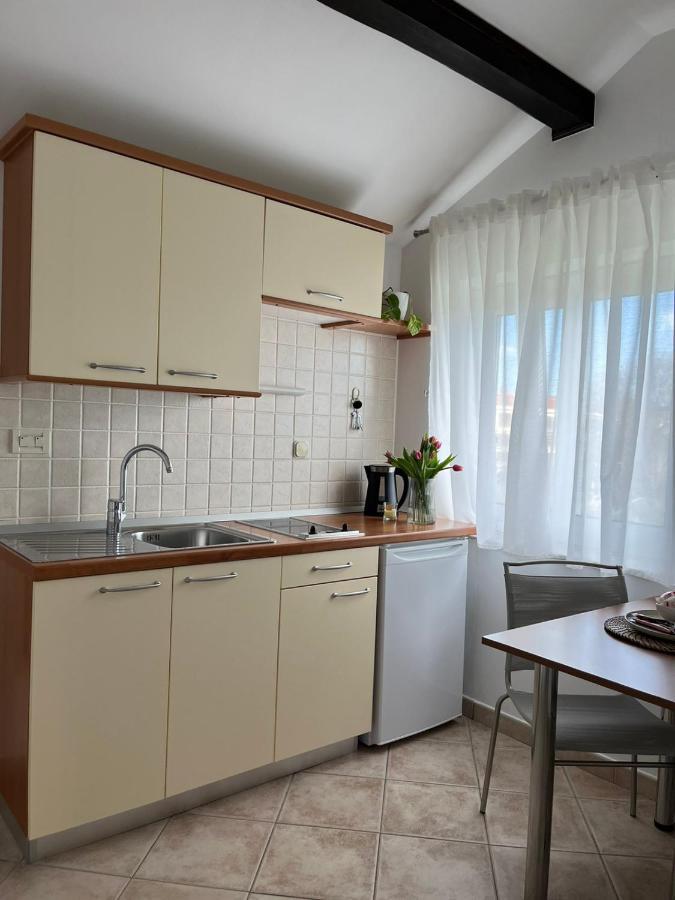 Brzac Apartments Marinovic מראה חיצוני תמונה